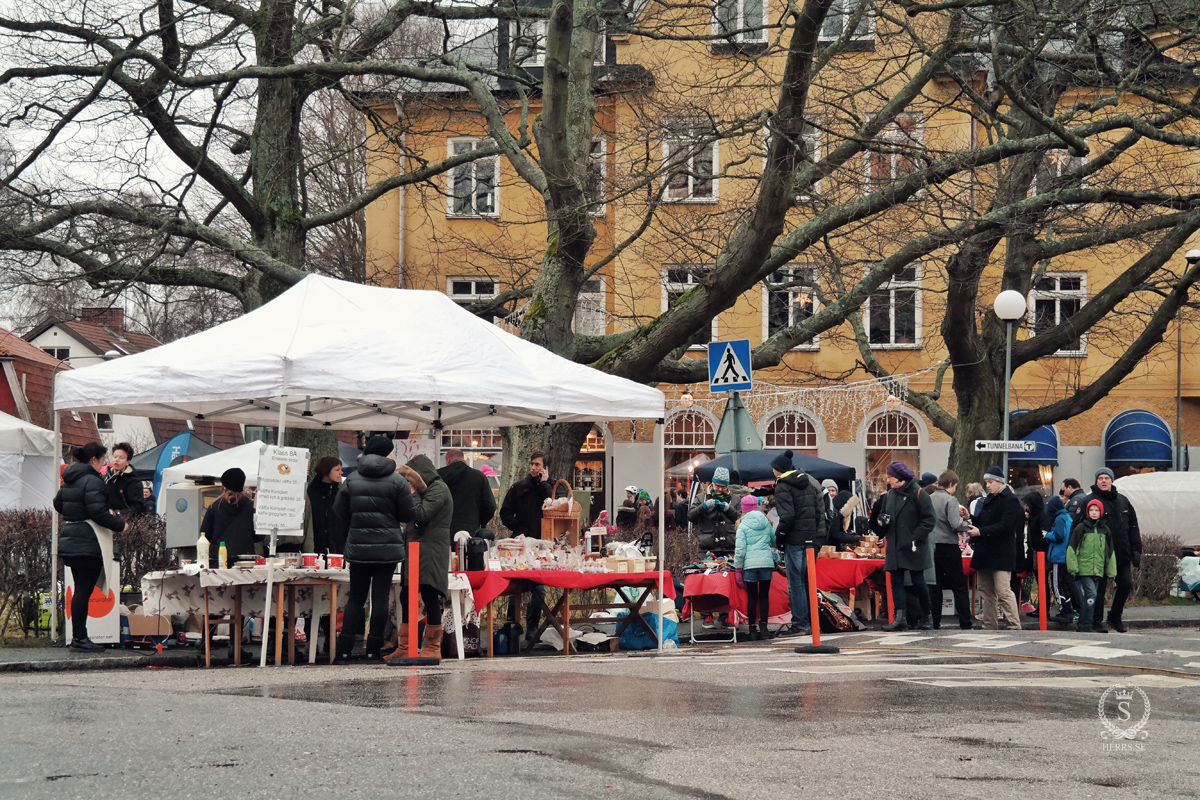 Gamla Enskede Julmarknad - Adam Smith